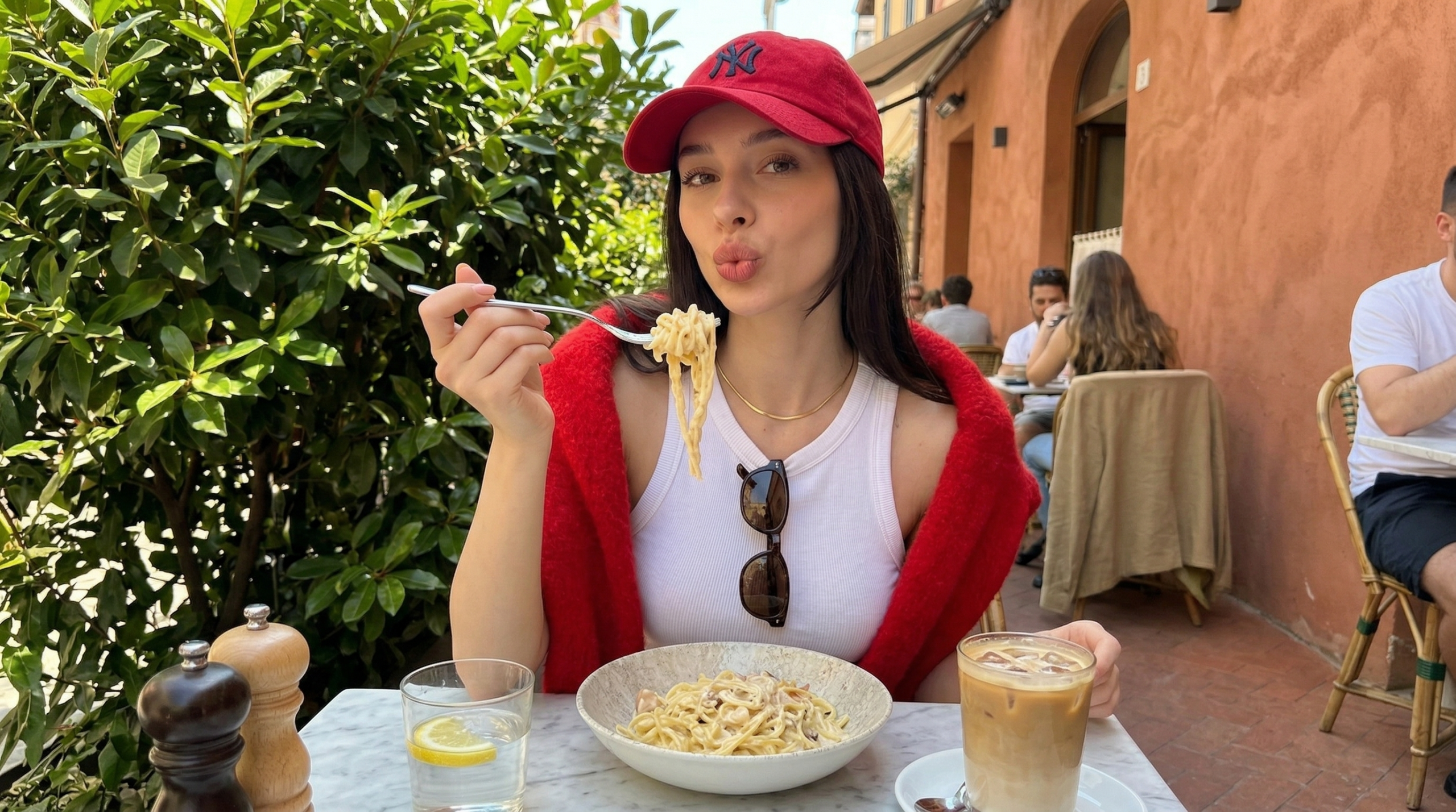 Mediterranean café brunch lifestyle AI influencer prompt — outdoor café pasta scene Mediterranean café brunch lifestyle AI influencer prompt — outdoor café pasta scene